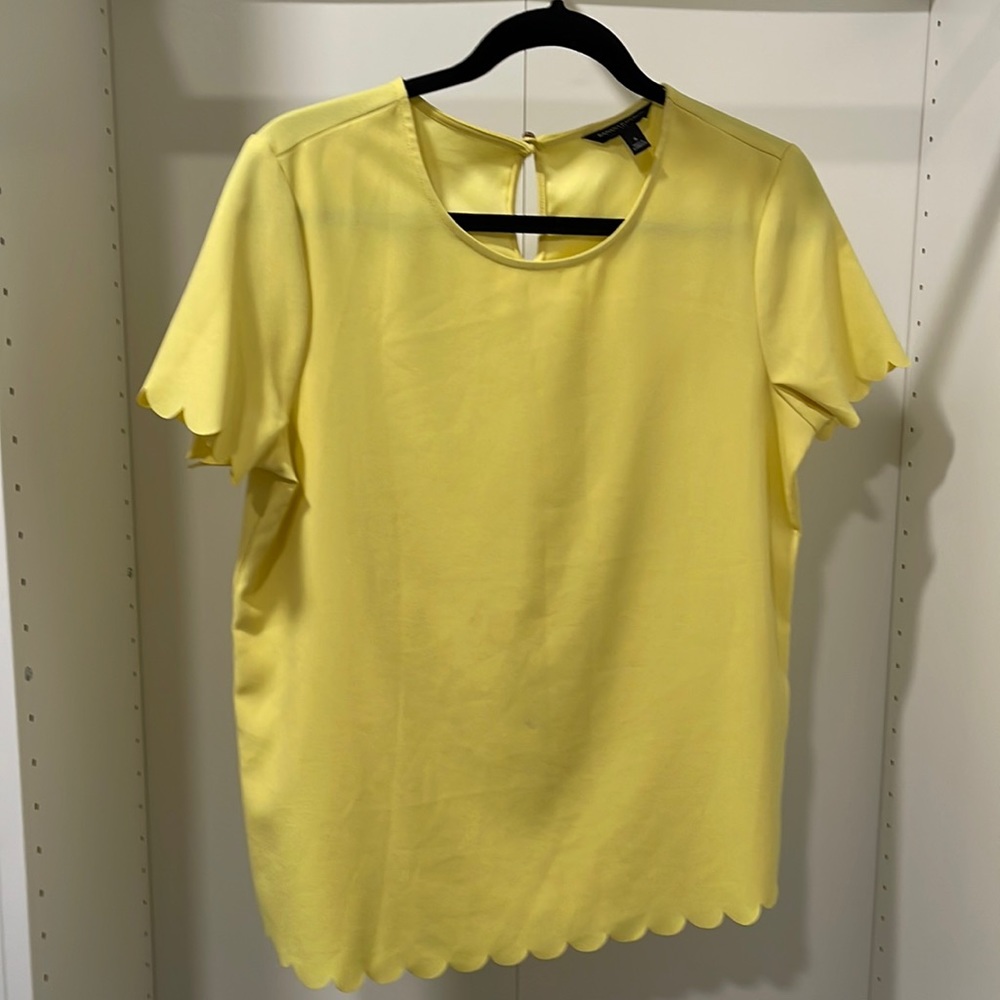 Banana Republic yellow scalloped shirt size small